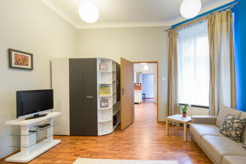 The Quiet Blue Home In The City Center! Kraków Zewnętrze zdjęcie